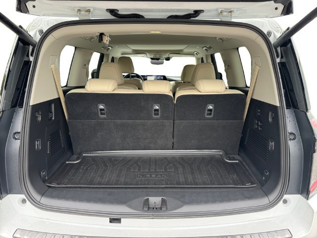 Used 2025 Nissan Armada Platinum Reserve AWD/4WD image 18