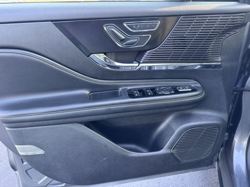 Used 2022 Lincoln Corsair FWD image 18