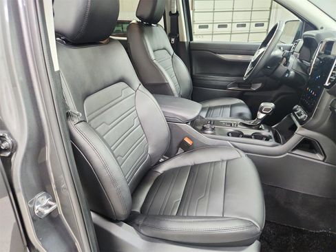 New 2025 Ford Ranger Lariat w/ FX4 Off-Road Package image 35