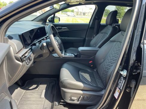 Used 2026 Kia Sportage X-Line w/ X-Line Premium Package AWD/4WD image 8