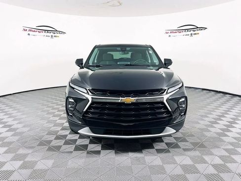 Used 2025 Chevrolet Blazer LT AWD/4WD image 3