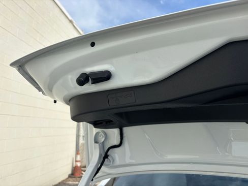 Used 2025 Volkswagen Jetta Sport image 23