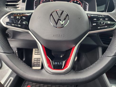 Used 2025 Volkswagen Jetta GLI Autobahn image 25