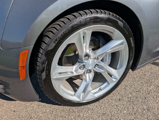 Used 2021 Chevrolet Camaro LT w/ Technology Package RWD image 21