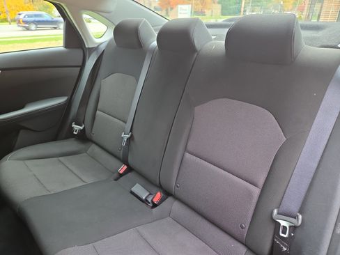 Used 2024 Kia Forte LXS image 13