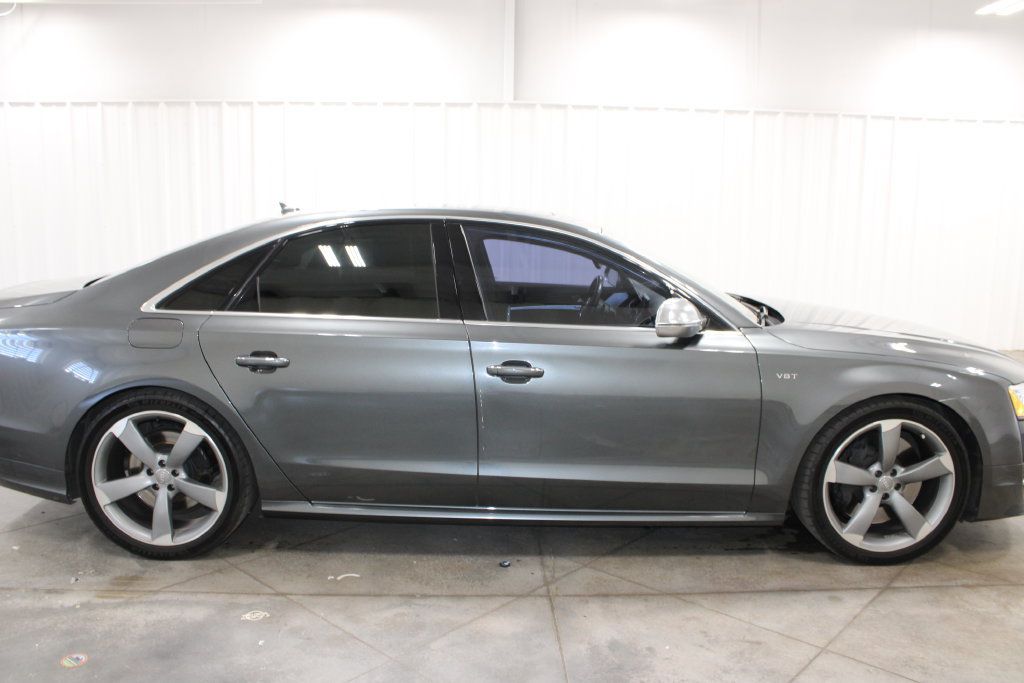 Used 2015 Audi S8 w/ S8 Driver Assistance Package AWD/4WD image 11