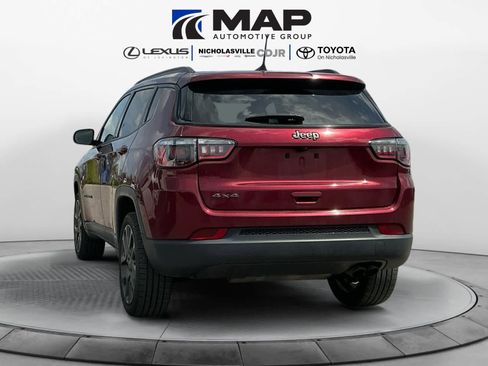 Used 2021 Jeep Compass Latitude image 3