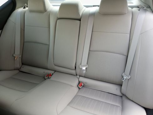 Used 2021 Nissan Altima 2.5 SV AWD/4WD image 12