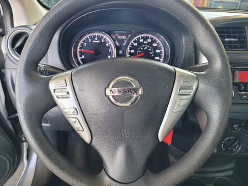 Certified 2016 Nissan Versa SV FWD image 16