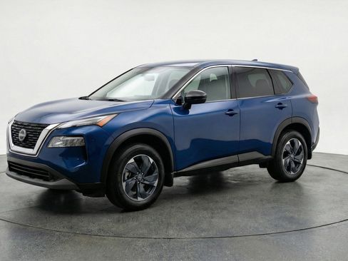Used 2025 Nissan Rogue SV AWD/4WD image 3