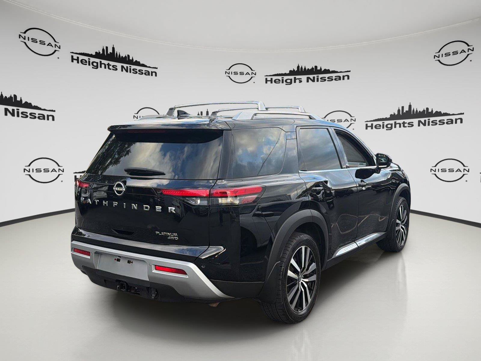 Used 2024 Nissan Pathfinder Platinum AWD/4WD image 5