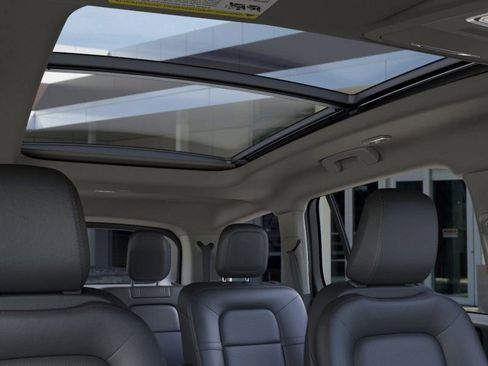 New 2026 Lincoln Aviator Premiere image 44