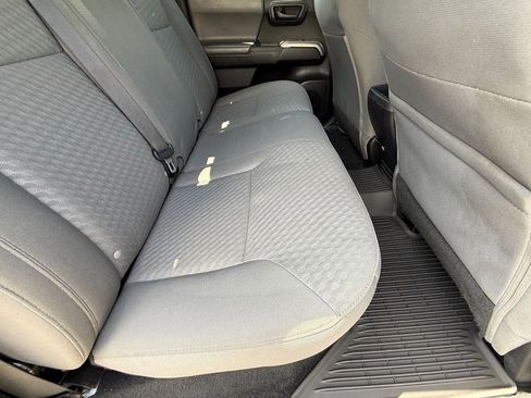 Used 2022 Toyota Tacoma SR5 w/ Technology Package RWD image 11
