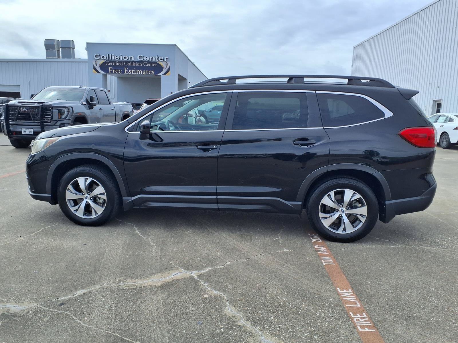 Used 2019 Subaru Ascent Premium w/ Popular Package #2 AWD/4WD image 8