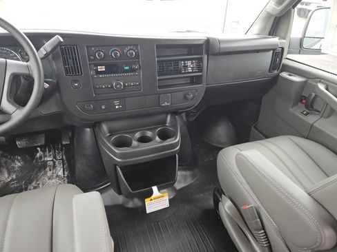 New 2026 GMC Savana 2500 w/ Enhanced Convenience Package RWD image 27