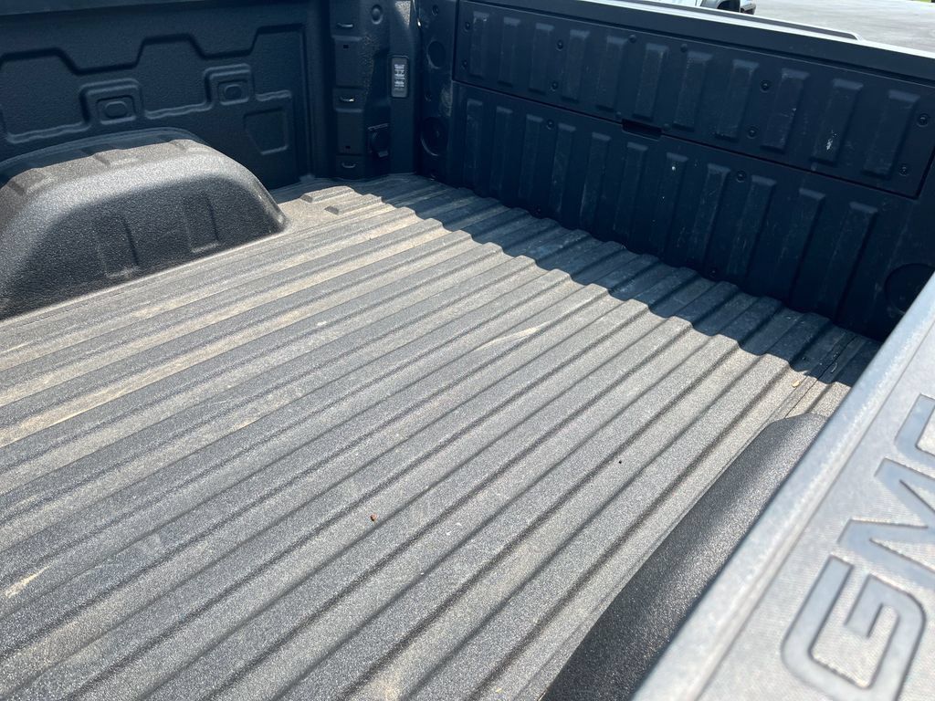 Used 2024 GMC Sierra 1500 AT4X AWD/4WD image 10
