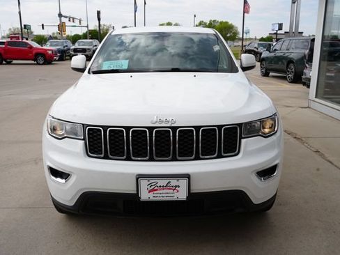 Used 2020 Jeep Grand Cherokee Laredo w/ Security & Convenience Group AWD/4WD image 30