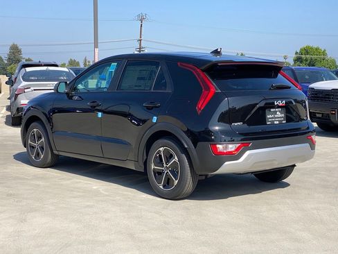 New 2026 Kia Niro LX FWD image 6