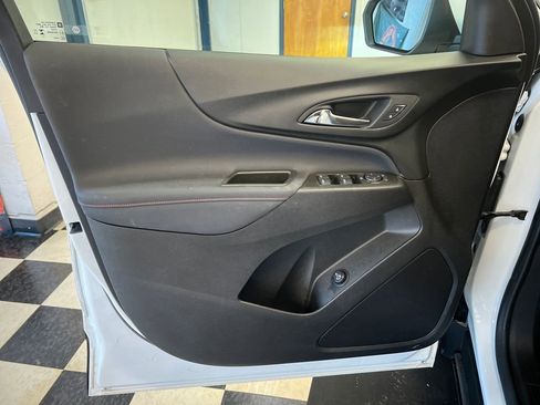 Used 2024 Chevrolet Equinox RS image 36