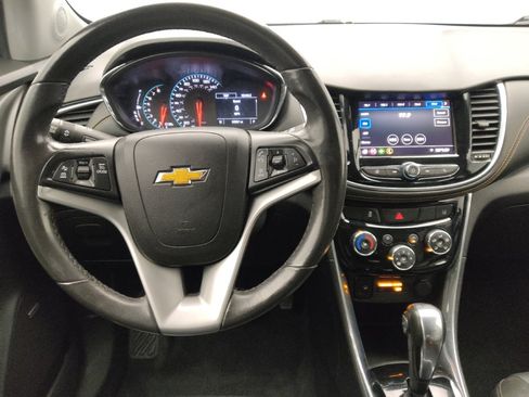 Used 2020 Chevrolet Trax Premier AWD/4WD image 22