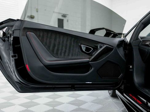 Used 2015 Lamborghini Huracan LP 610-4 image 40