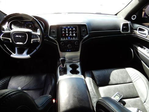 Used 2018 Jeep Grand Cherokee SRT image 19