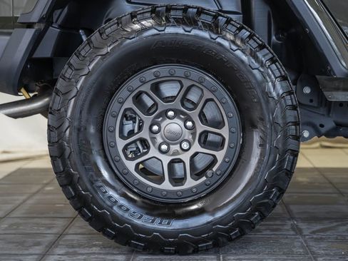 Certified 2023 Jeep Wrangler Unlimited Rubicon 392 w/ Xtreme Recon 35" Tire Package image 25