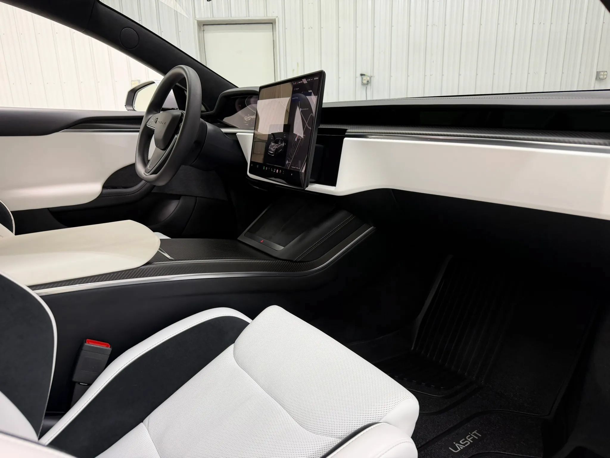 Used 2025 Tesla Model S Plaid AWD/4WD image 14