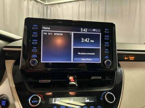 Used 2020 Toyota Corolla SE w/ SE Premium Package FWD image 15