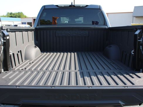 Used 2025 Toyota Tundra SR5 w/ SR5 Premium Package AWD/4WD image 9