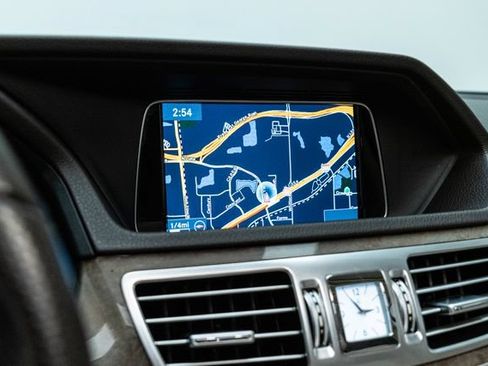 Used 2014 Mercedes-Benz E 350 4MATIC Wagon image 27