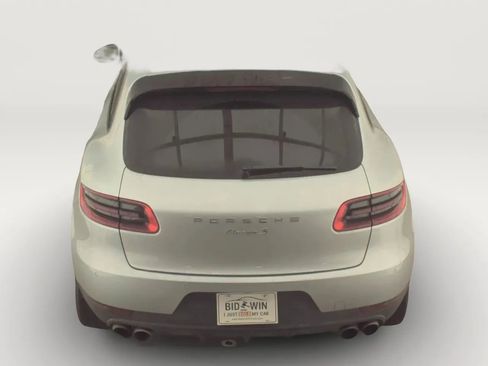 Used 2017 Porsche Macan S image 3
