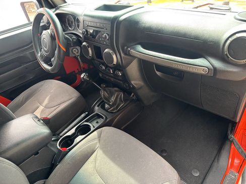 Used 2015 Jeep Wrangler Sport image 12