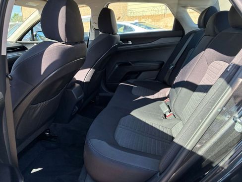 Used 2025 Kia K5 LXS image 27