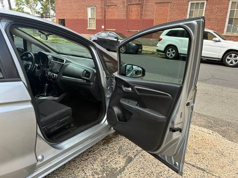 Used 2018 Honda Fit Sport image 16