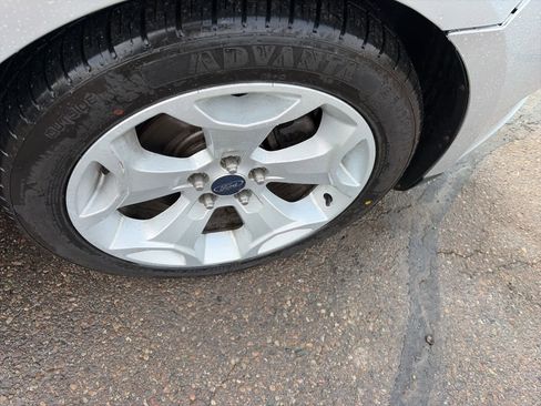 Used 2010 Ford Taurus SEL image 9