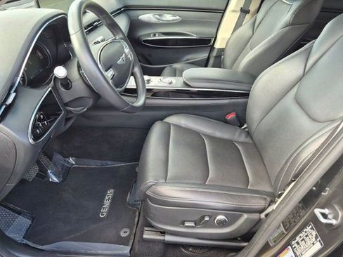 Used 2025 Genesis GV70 2.5T AWD/4WD image 9