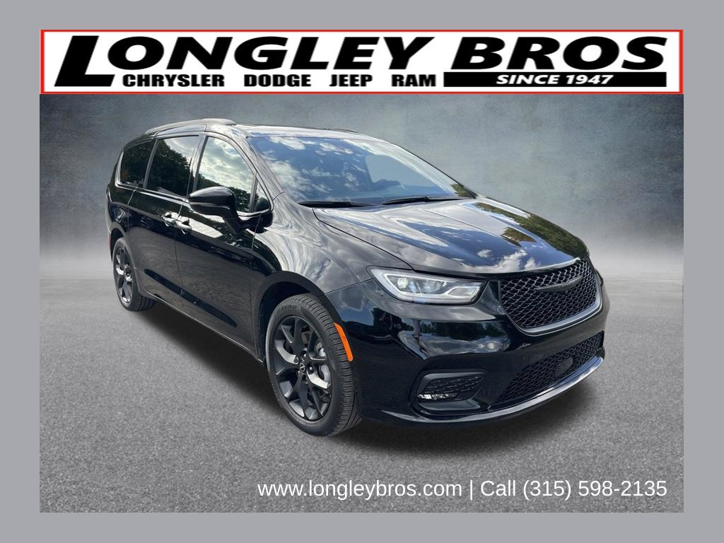 Used 2026 Chrysler Pacifica Select w/ S Appearance Package AWD/4WD image 1