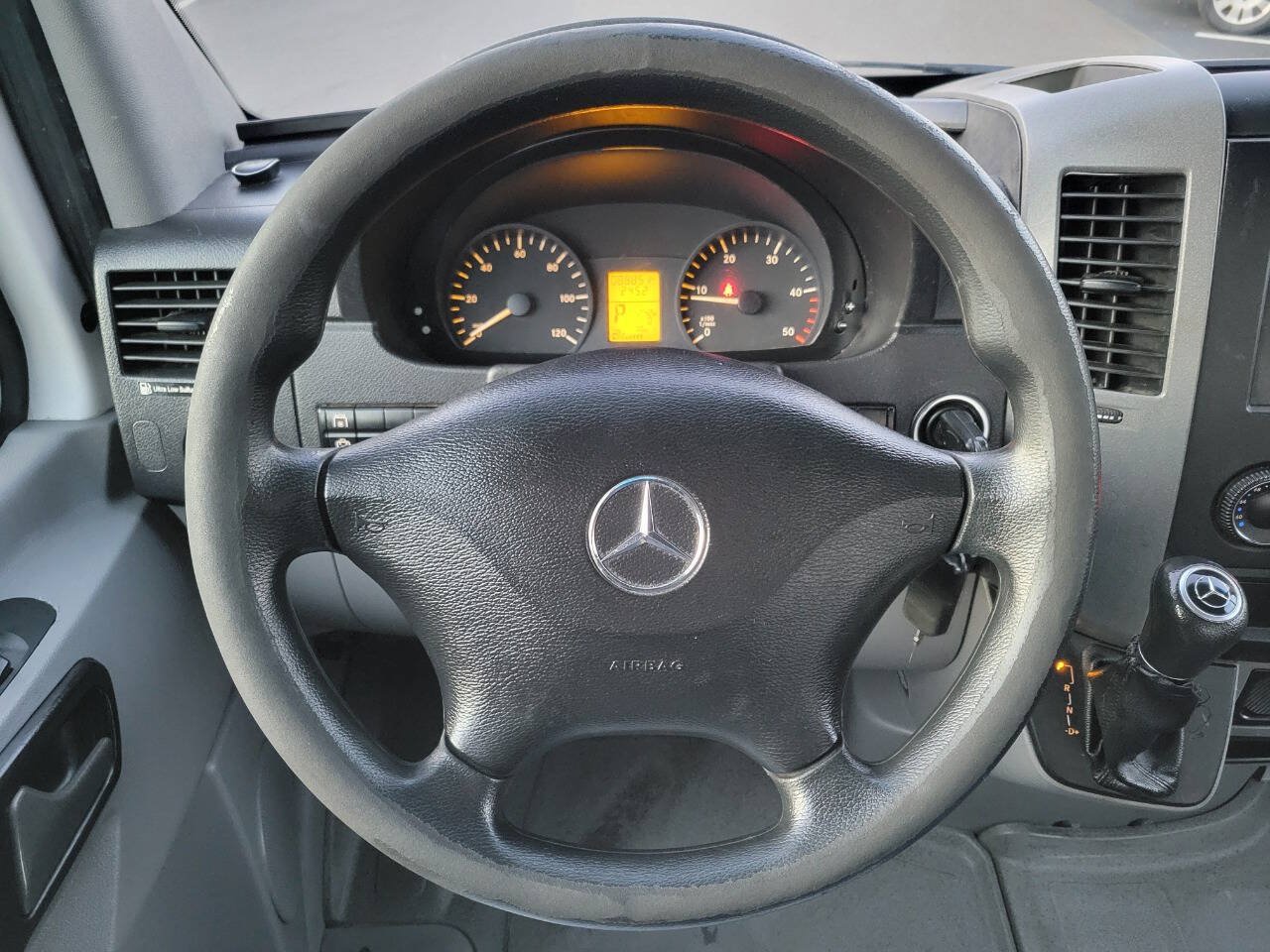 Used 2016 Mercedes-Benz Sprinter 2500 image 10