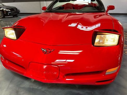Used 2001 Chevrolet Corvette Convertible RWD image 56