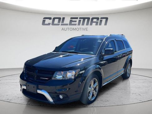 Used 2017 Dodge Journey Crossroad FWD image 1
