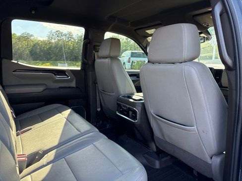 Used 2023 GMC Sierra 1500 SLT w/ SLT Premium Package AWD/4WD image 15
