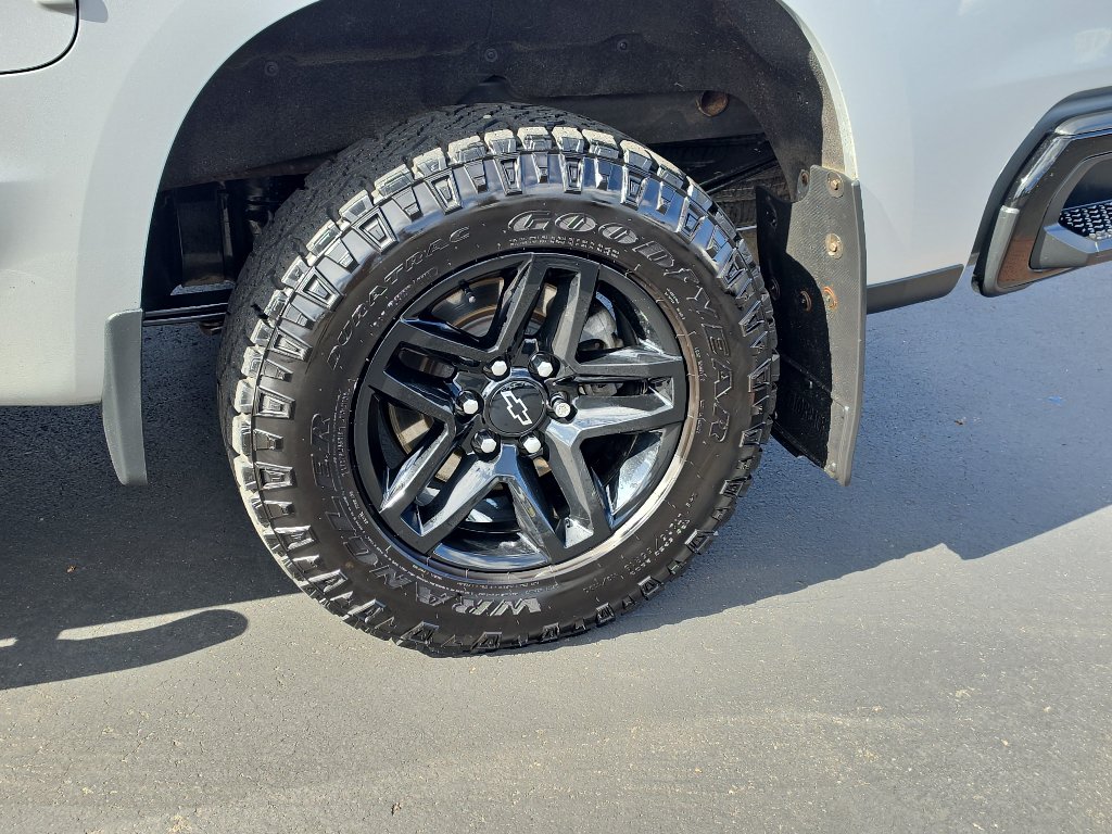 Certified 2020 Chevrolet Silverado 1500 LT Trail Boss AWD/4WD image 10