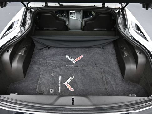Used 2018 Chevrolet Corvette Stingray Coupe RWD image 26