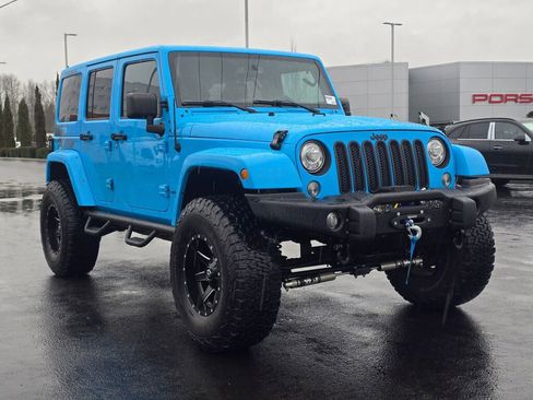 Used 2017 Jeep Wrangler Unlimited Sahara image 9