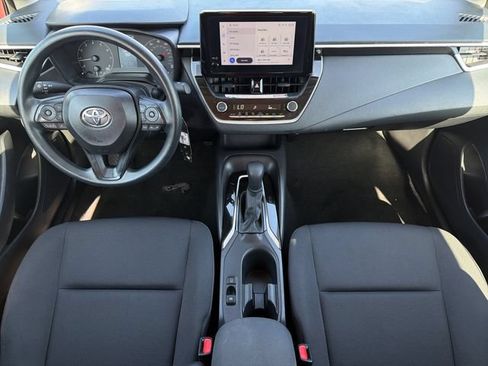 Used 2025 Toyota Corolla LE FWD image 9