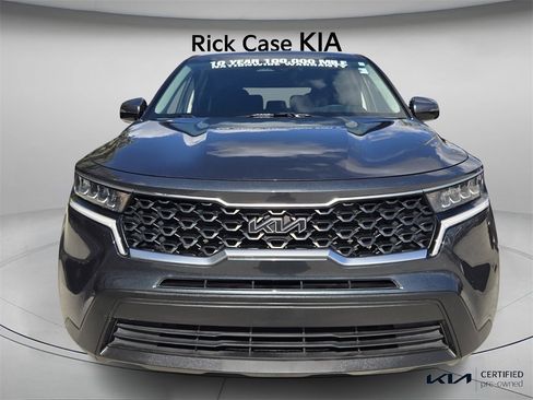 Used 2022 Kia Sorento LX image 5