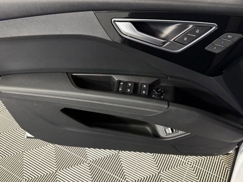 Used 2023 Audi Q4 e-tron Premium Plus w/ Premium Plus image 27