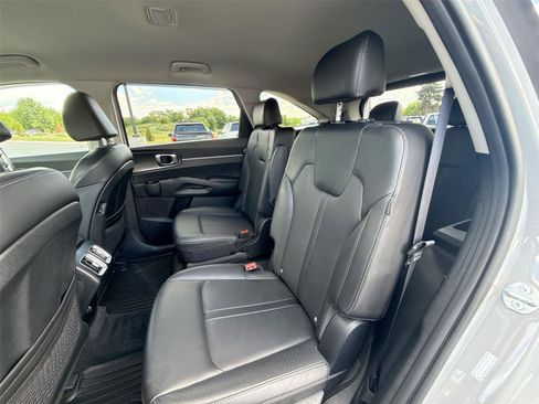 Used 2025 Kia Sorento EX AWD/4WD image 15