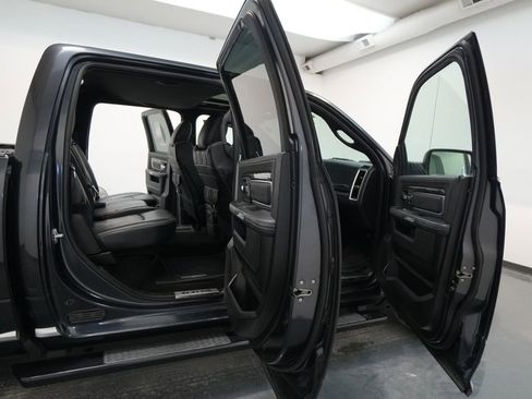 Used 2018 RAM 1500 Limited image 36